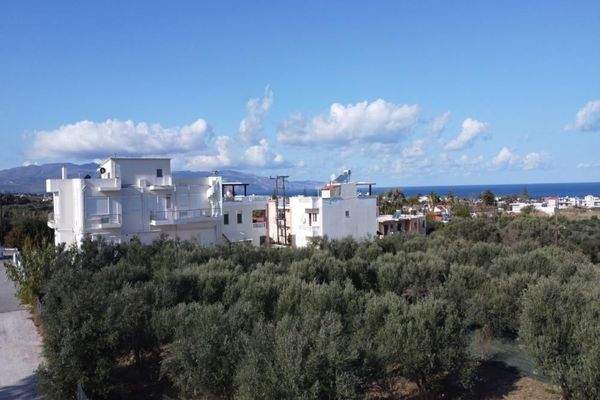 Kreta, Maleme: Grundstück zu verkaufen - nur 5 Minuten zum Sandstrand