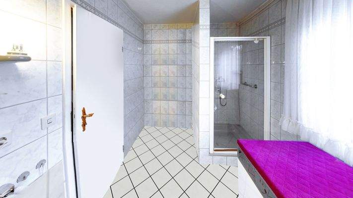 Badezimmer im Obergeschoss