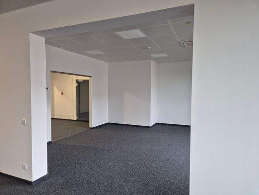 1. OG rechts - Büroansicht 4.jpg