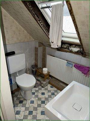 Badezimmer mit Dusche