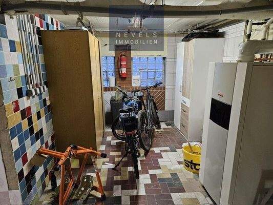 Heizungskeller mit neuer Heizung