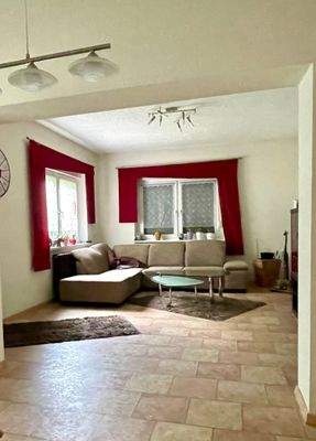 offener Wohn- und Essbereich 