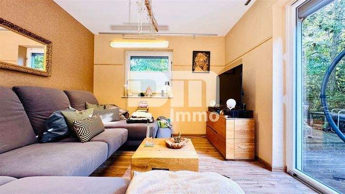 EG Wohn / Esszimmer / Kamin / Zugang Terrasse