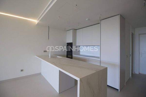 2-Bedroom Apartment with Community Pool in Fuengirola