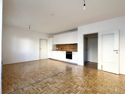 Großzügige Wohnküche 28 m²