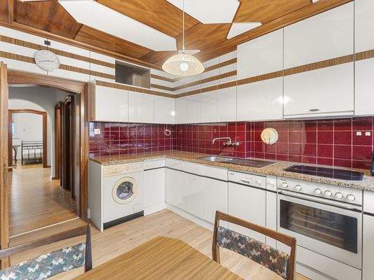 Schöne 3 Zi Stadtwohnung 80m² mit Loggia plus Abstellplatz und Tiefgarage - Khevenhüllerstraße