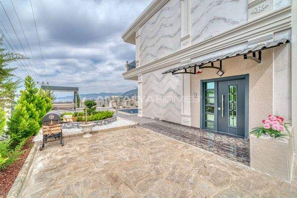 Houses with Private Pools in Alanya Antalya