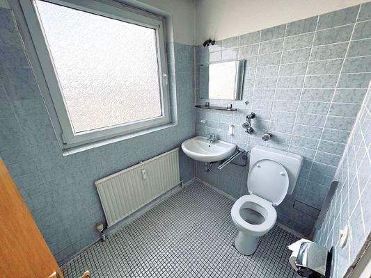 separates WC