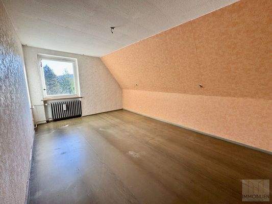 OG: Individuell nutzbares Zimmer