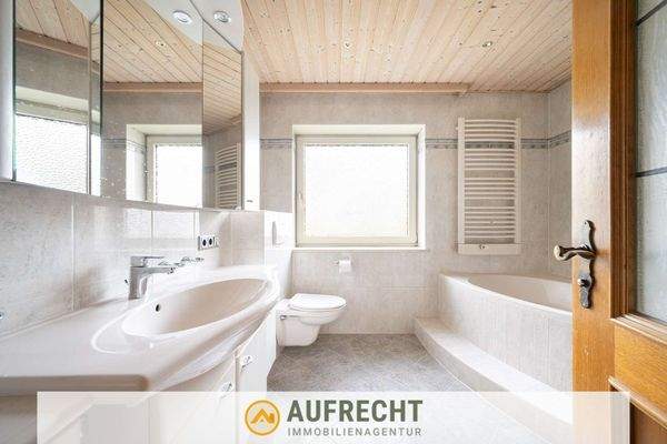 Tageslichtbadezimmer Obergeschoss 