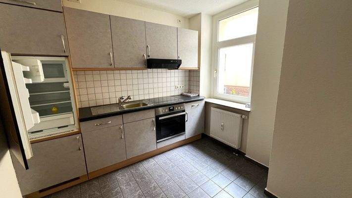 Küche mit Einbauküche