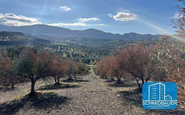 Kreta, Sivas: Grundstück am Ortsrand mit 360-Grad-Aussicht zu verkaufen
