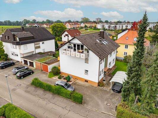 2 Parkplätze (grün)