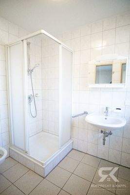 Badezimmer EG