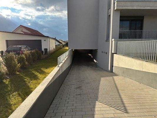 Zugang Tiefgarage BD