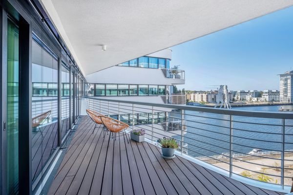 Terrasse mit Wasserblick