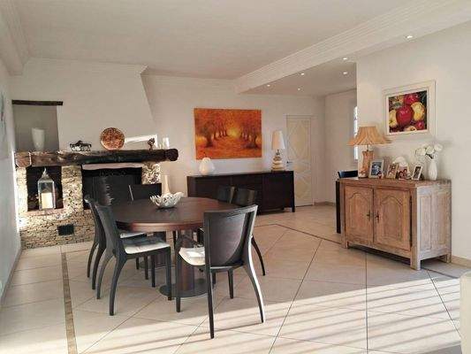 erste Etage Eßzimmer