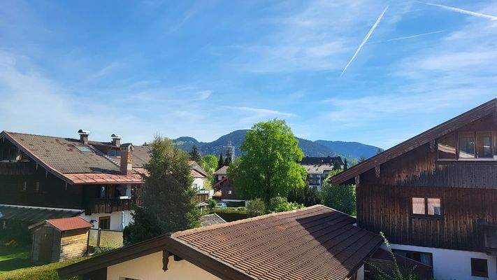 die Nachbarschaft und die Berge.jpg