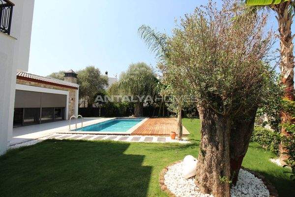 Stylish Villas with Private Pool and Garden in Bodrum