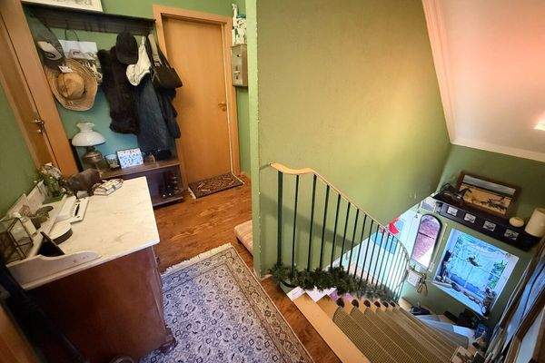 Flur mit Abstellraum im Dachgeschoss