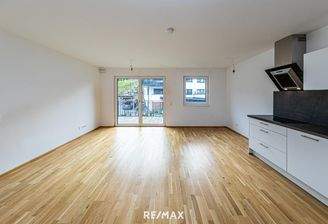 Wohn- Ess- Schlafbereich mit Küche