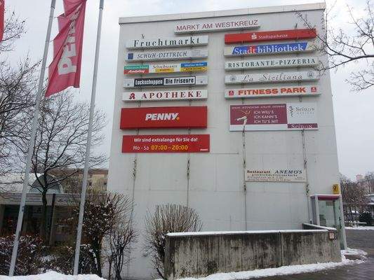 Markt am Westkreuz.jpg