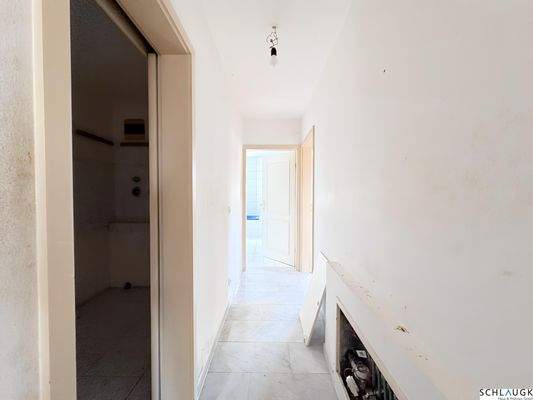 Flur - 1. OG - Wohnung