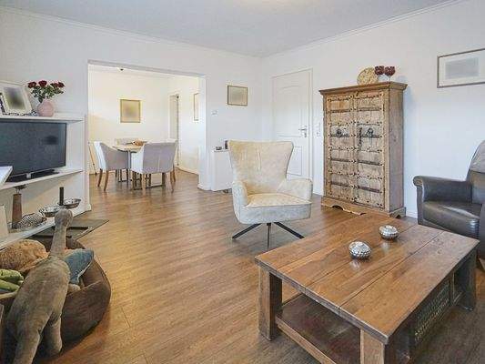 Obergeschoss - Heller Wohn- und Essbereich...