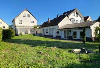 Garten und Rückansicht