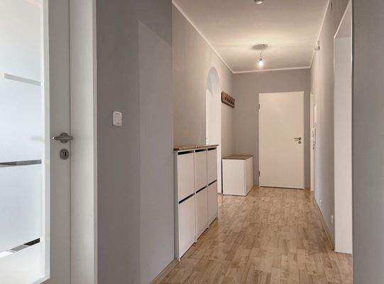 OG_Wohnungseingang_Flur_1.2