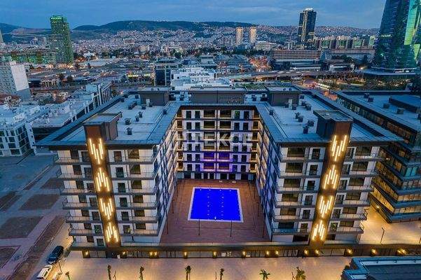 Apartments in a Complex with Pool in İzmir Bayraklı