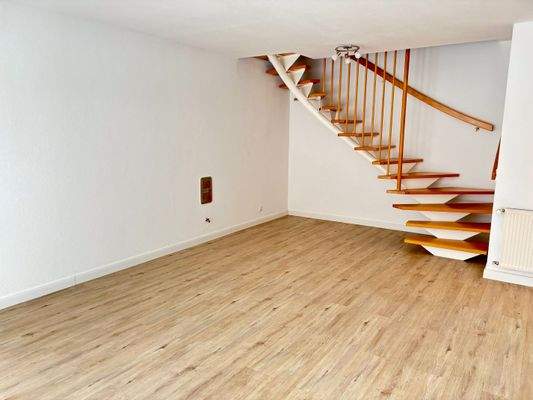 separates Gäste-WC mit Waschmaschinenanschluss