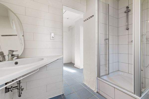 Badezimmer im Dachgeschoss