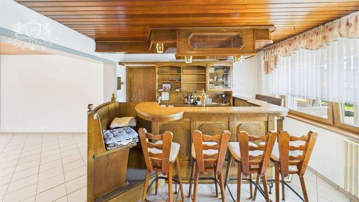 CAM01984G0-PR0471-STILL016