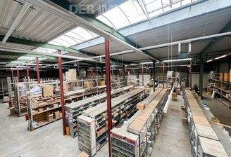 65770-b5#Innenansicht Halle