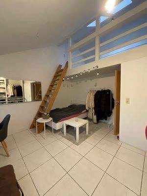 Kinderzimmer mit 2. Ebene.jpeg