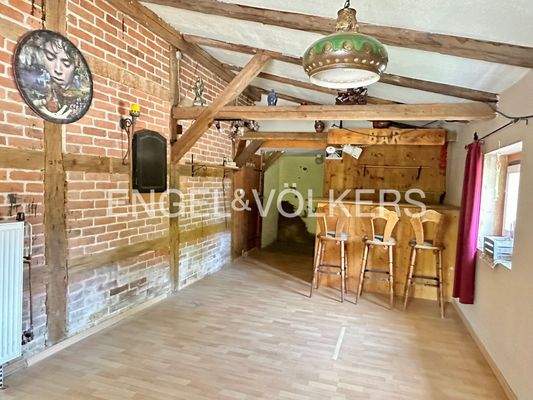 Großer Partyraum im Anbau des Hauses