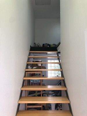 Treppe zum Büro II OG