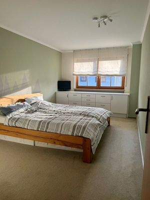 H 2603 Schlafzimmer 1. OG.jpeg