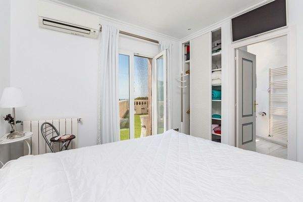 Schlafzimmer mit Badezimmer en Suite