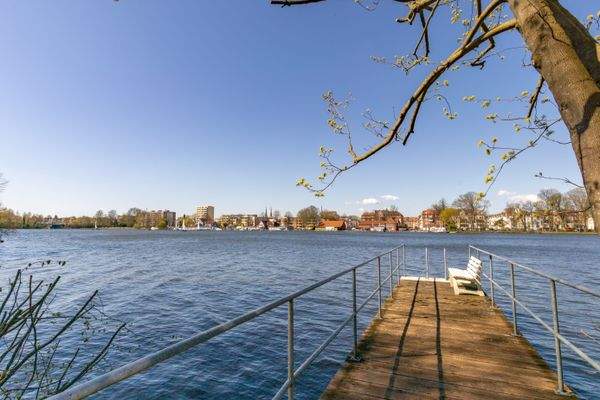 Hauseigener Badesteg