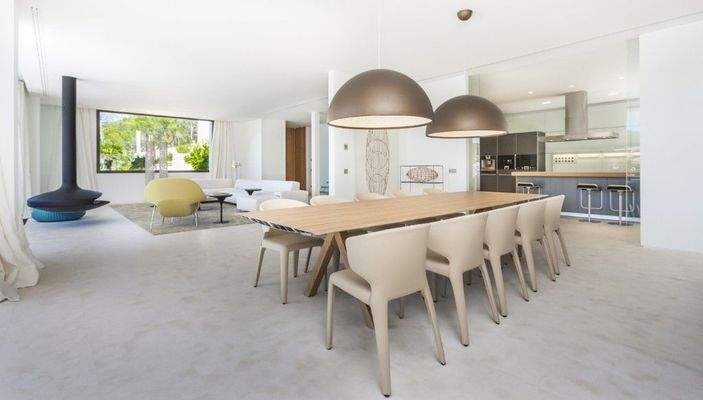 Luxusvilla zum Verkauf in der ersten Linie von Camp de Mar BHHS-BAL-0908