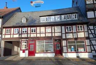 Gesamtansicht Gebäudefront