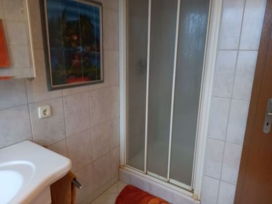 Dusche Bad 4. Stock.jpg