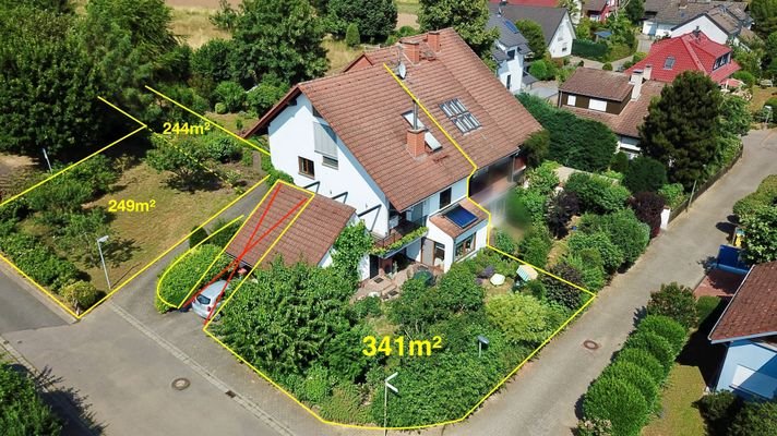 Luftaufnahme Haus + Grundstücke