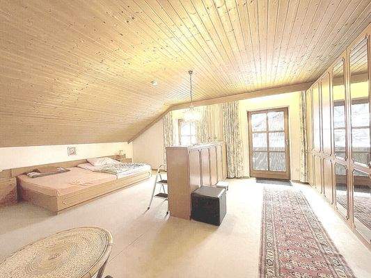 Sehr großes Elternschlafzimmer