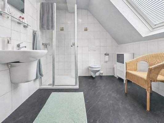 Badezimmer DG