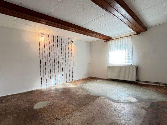 Ein weiteres Zimmer (ohne Bodenbelag)