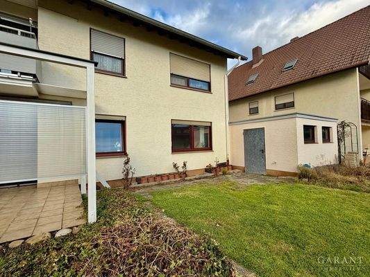 Garage hinten:Terrasse EG