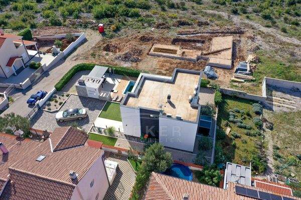 Ruhige Villa in der beliebten Küstenstadt Vodice